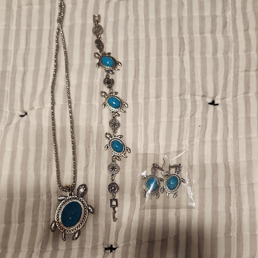 Silver Turtle Jewelry Set with Blue/Turquoise Accents